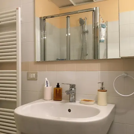 La Casa Nel Chiostro Tra E Monti