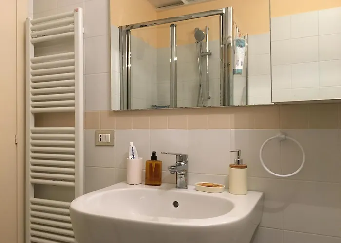 La Casa Nel Chiostro Tra E Monti